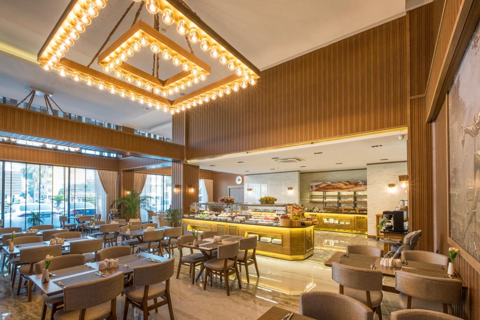 Park Dedeman Mersin Marina Çiftlik Exterior foto